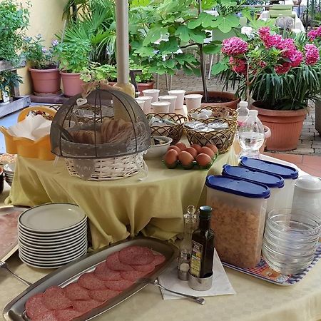 Albergo Natucci มอนเตกาตินี แตร์เม ภายนอก รูปภาพ
