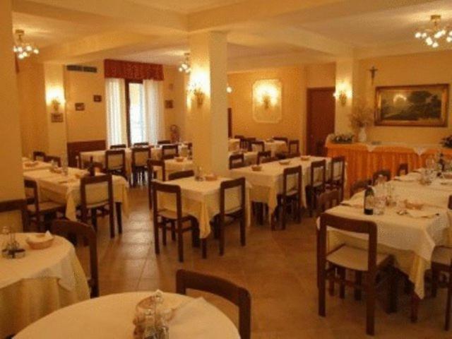 Albergo Natucci มอนเตกาตินี แตร์เม ภายนอก รูปภาพ