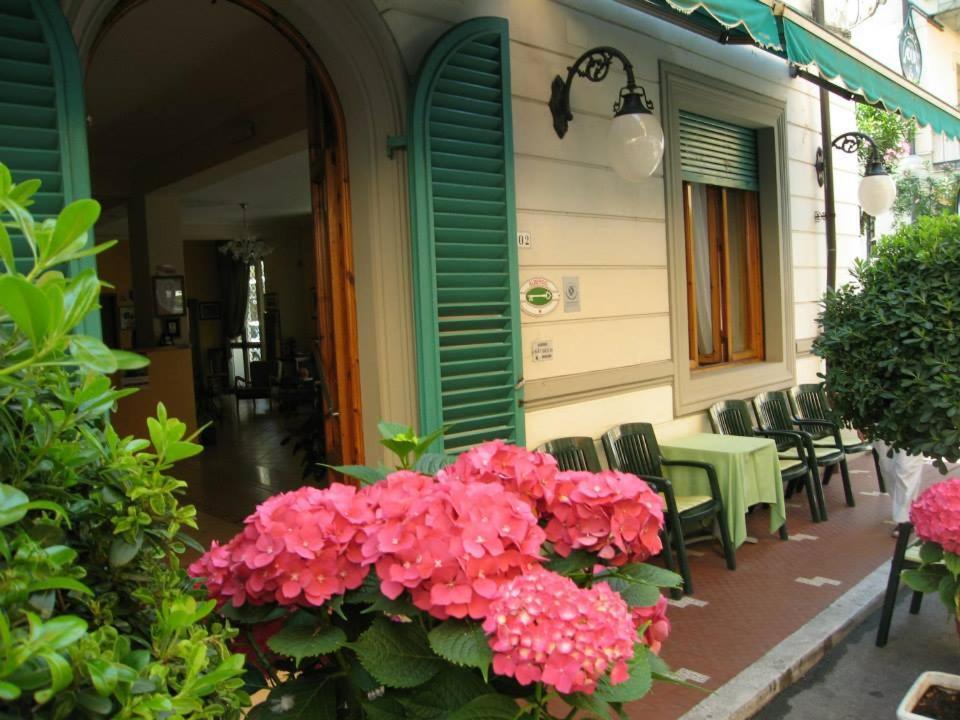 Albergo Natucci มอนเตกาตินี แตร์เม ภายนอก รูปภาพ
